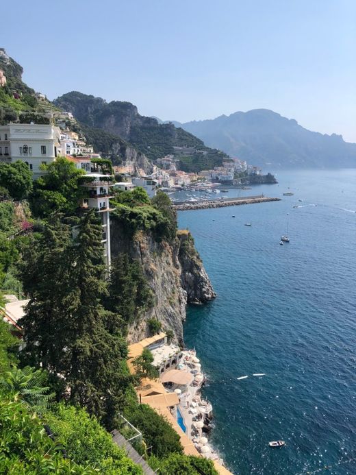 Amalfin rannikko, Italia